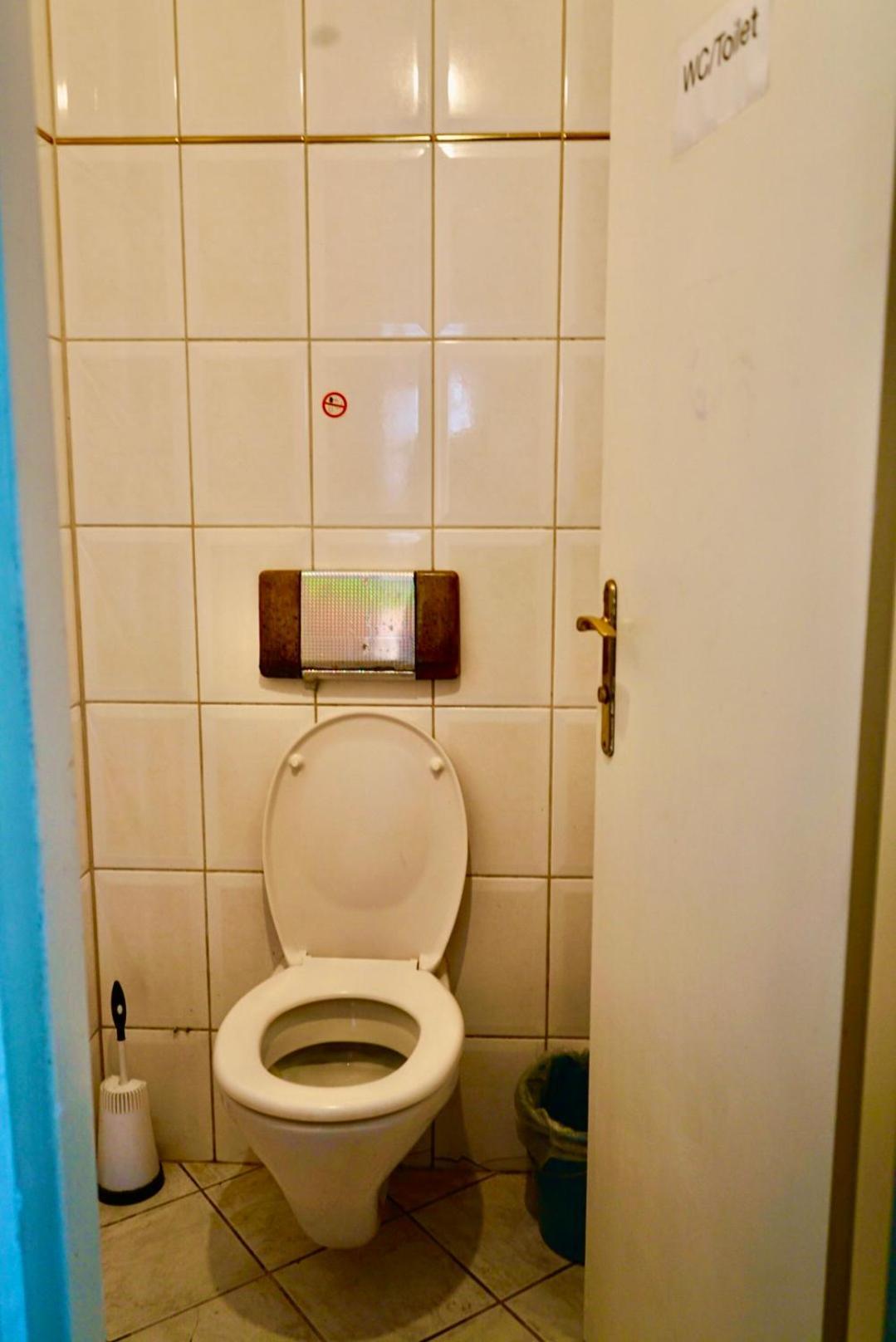 U6 Schoepfwerk Hostel 1 Вена Экстерьер фото