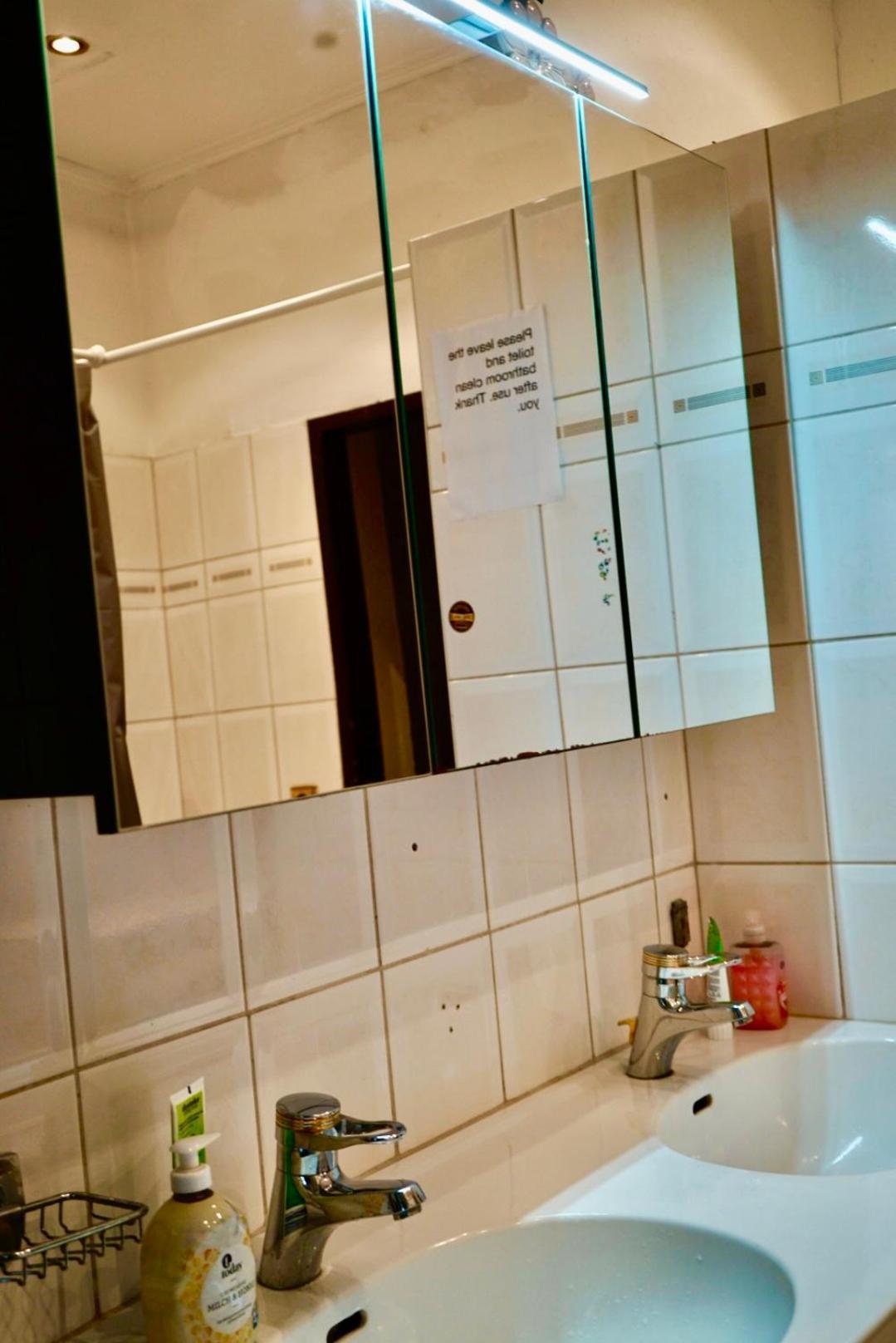 U6 Schoepfwerk Hostel 1 Вена Экстерьер фото